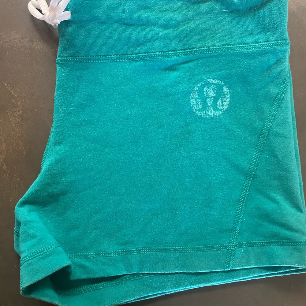 Lululemon Vintage Shorts Size 8